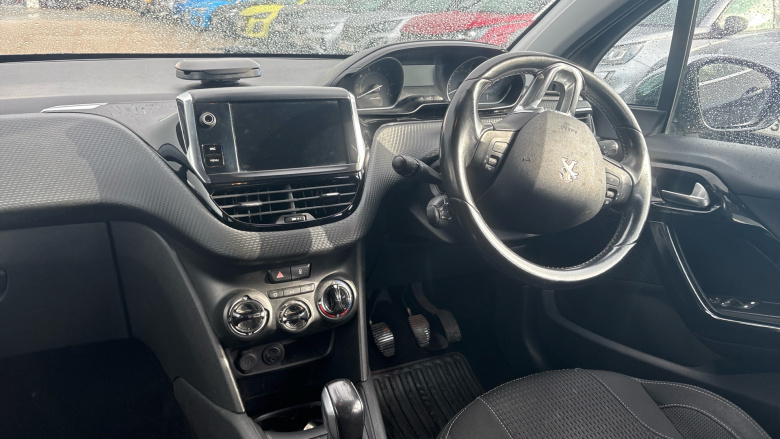 Peugeot 208 1.2 PureTech 82 Allure 5dr Petrol Hatchback